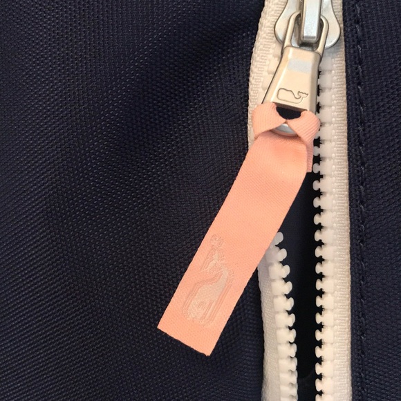 Vineyard Vines Duffle Blue Pink NWT - Picture 2 of 5